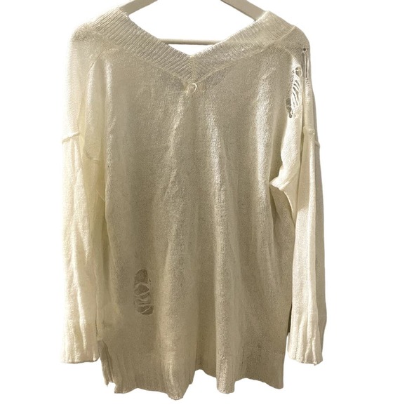 POL Women's White Wool Blend V Neckline Pullover Sweater Size Small NWT - Picture 2 of 6